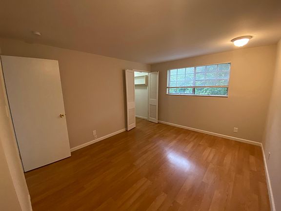 4th image of 721 Lepere Ave APT E