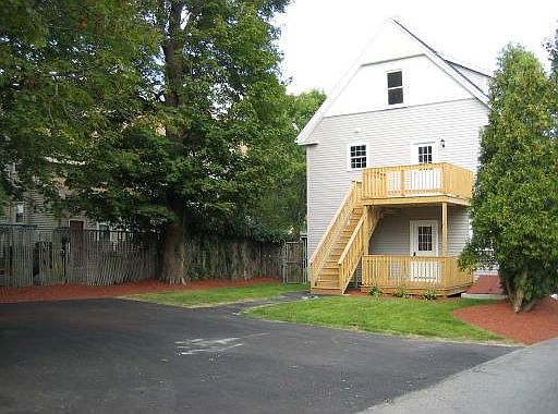 4th image of 34 Blanchard St