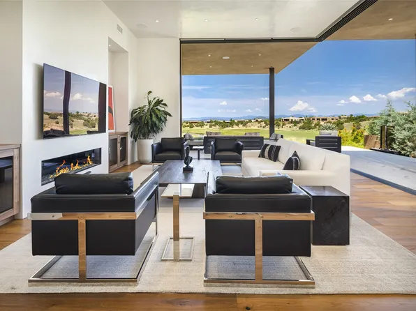 9 Plaza Del Corazon, Santa Fe, NM 87506