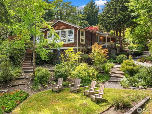 8430 SW Quartermaster Drive, Vashon, WA 98070