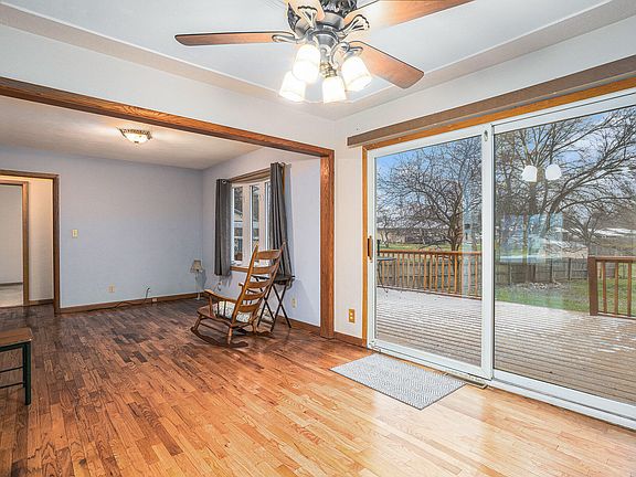 4th image of 210 Pepperidge Ln
