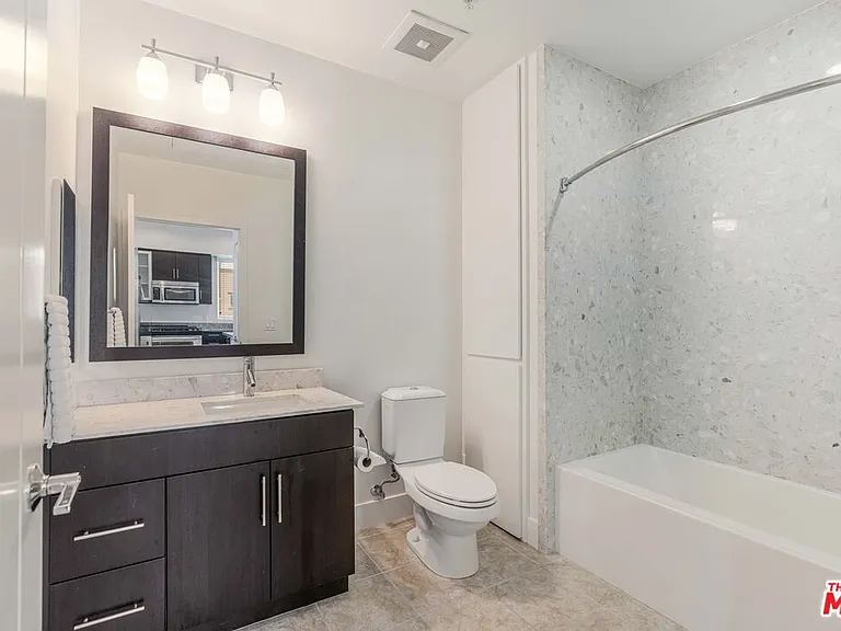 12920 Runway Rd #340 — Photo 8