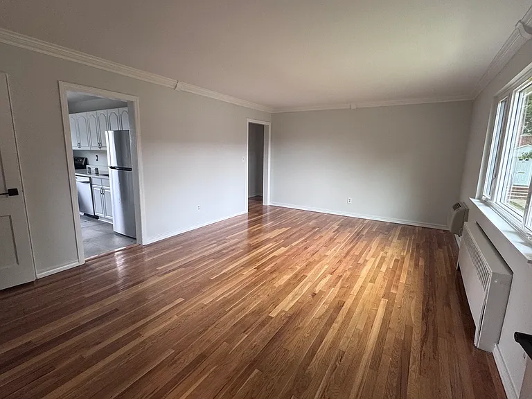 24 Troy Dr #D — Photo 2