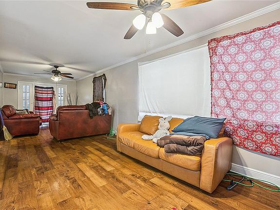 5th image of 2725 Wisteria St