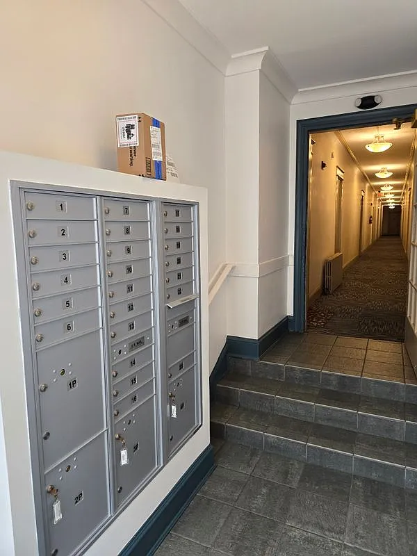 2 bed, 1.0 bath, 648 sqft, $2,200 — Photo 3