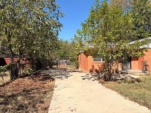 2nd image of 8109 Burroaks Dr