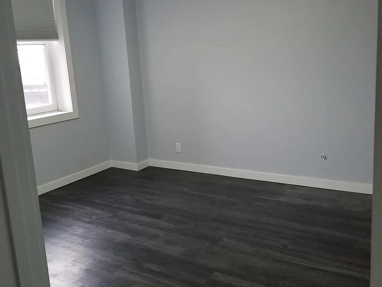 123 N Locust St #407 — Photo 7