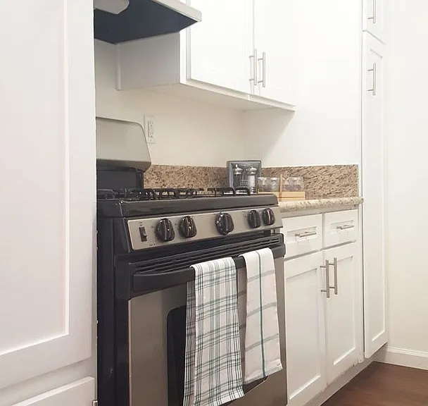 Burke Apartments — Photo 16