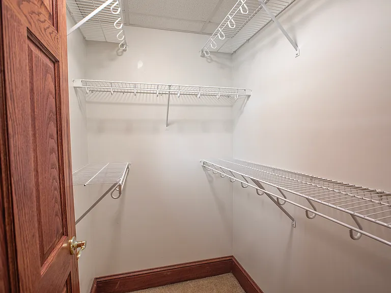 Anderson Holmes — Photo 5