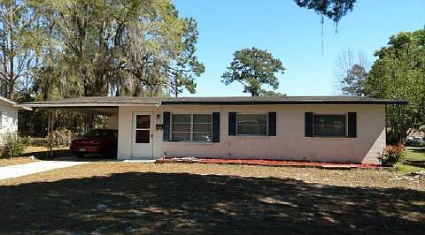 1st image of 415 SE Waldron Ter