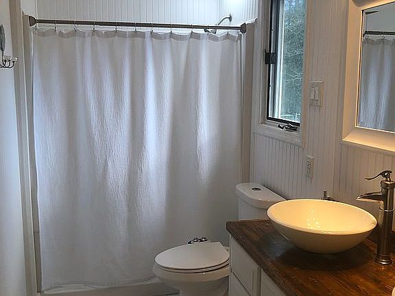 Downstairs/guest bathroom
