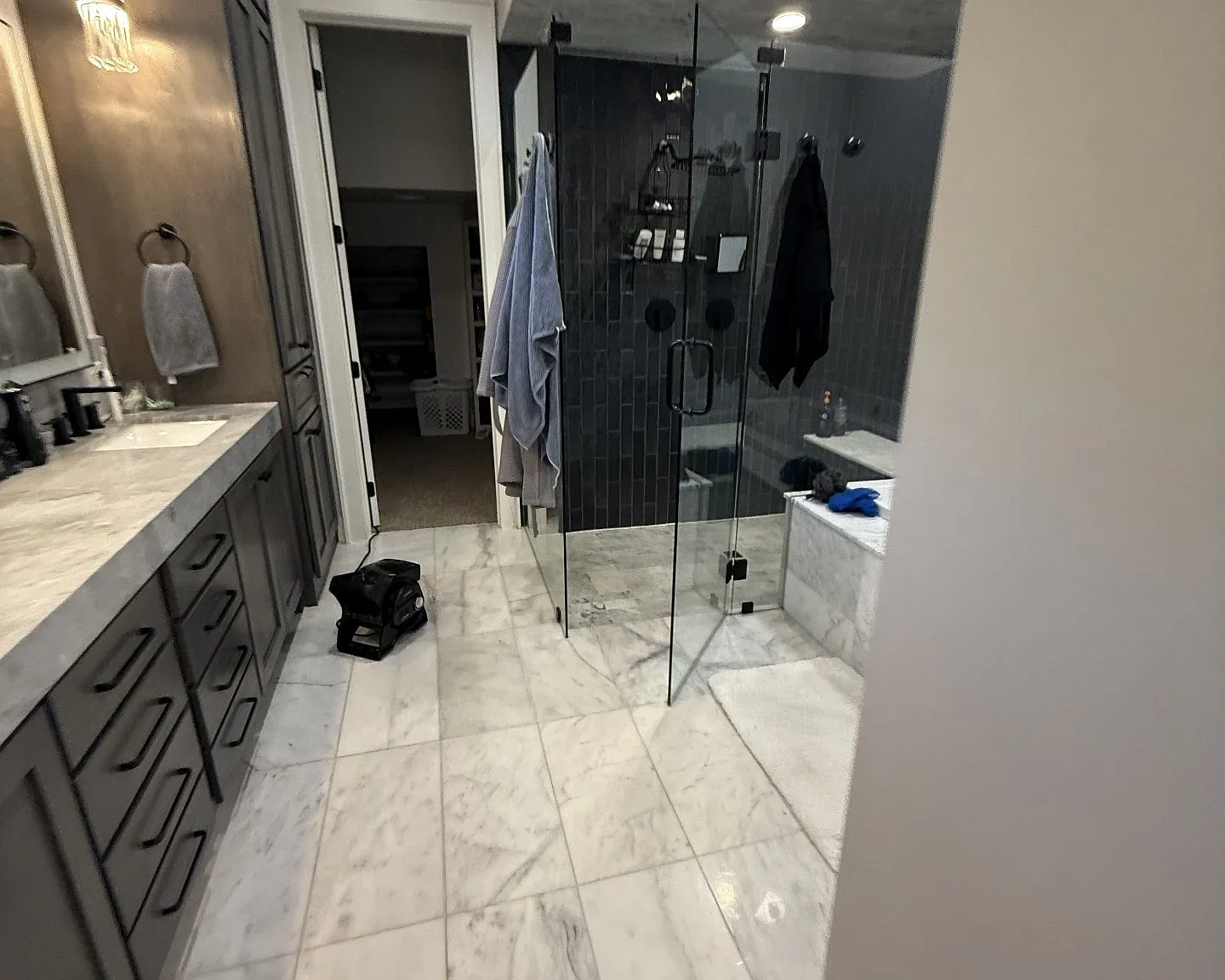 6 bed, 4500 sqft, $15,000 — Photo 2