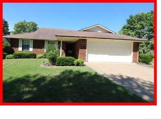 3001 Debbie Ln, Bartlesville, OK 74006