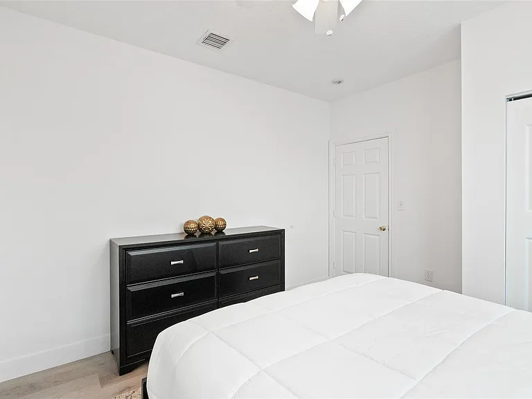 417 SW 8th St #417 — Photo 24