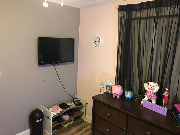 Bedroom on main floor 