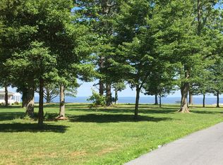 5712 N Shore Pkwy #1, Churchton, MD 20733