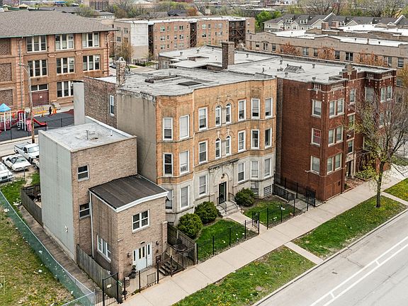 2nd image of 819-21 S Independence Blvd #5728