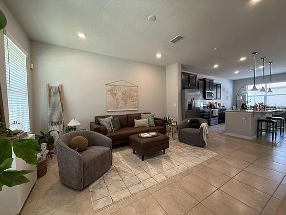 3rd image of 5030 Caspian St