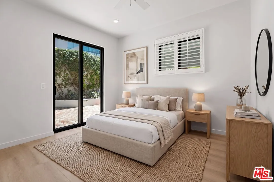 1 bed, 1.0 bath, 600 sqft, $3,995 — Photo 2