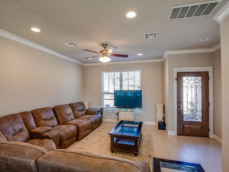 9707 McKnight Loop — Photo 8