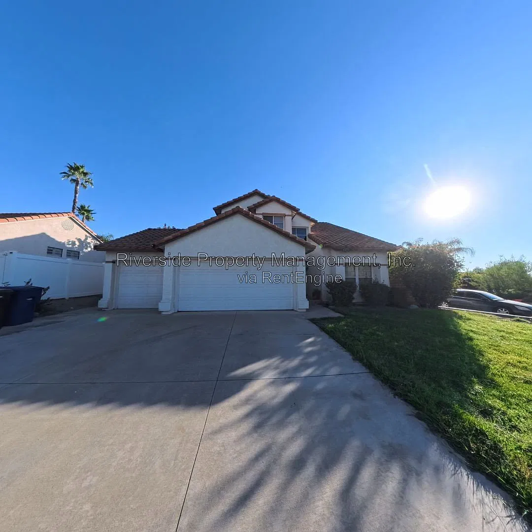 4 bed, 3.0 bath, 2155 sqft, $3,495 — Photo 2