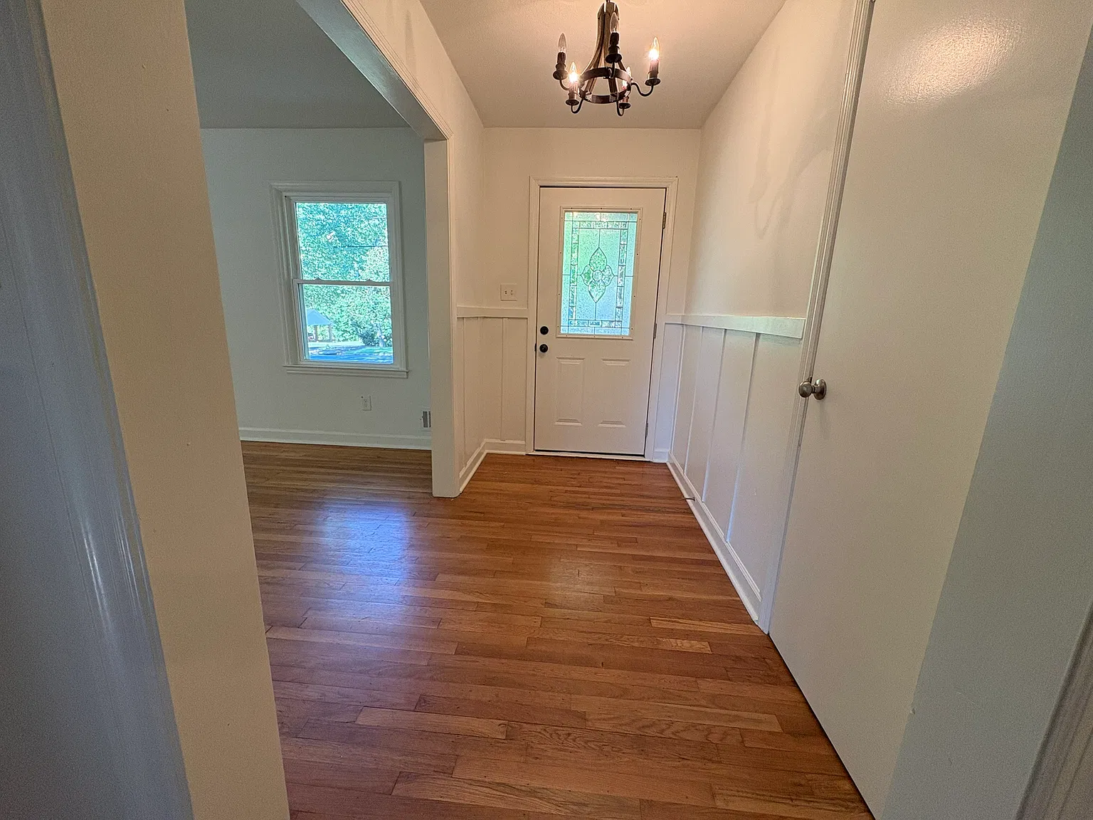 3 bed, 1611 sqft, $2,200 — Photo 3