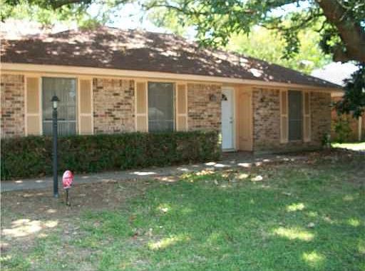 2nd image of 106 Chelsea Dr