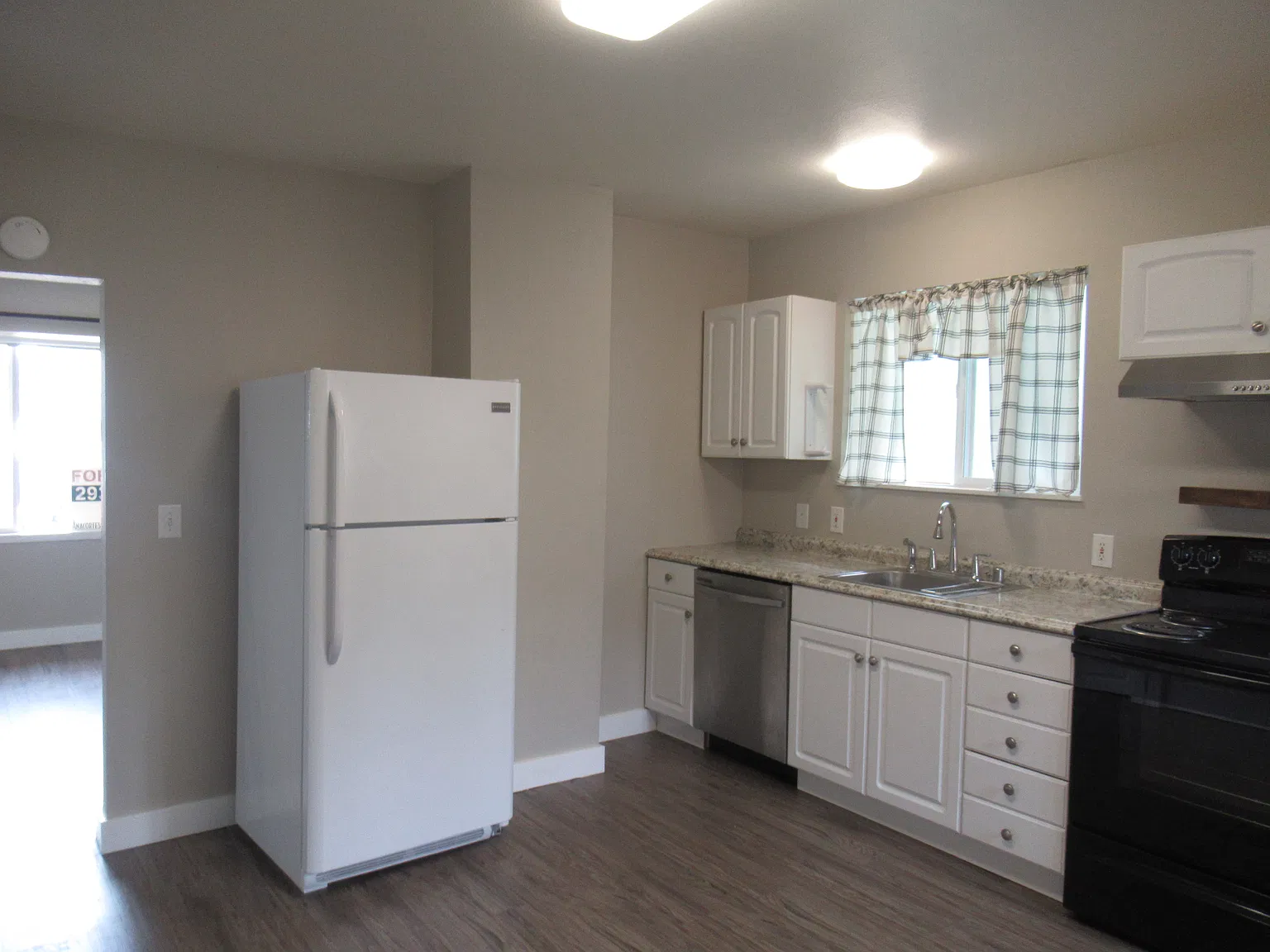 2 bed, 1200 sqft, $1,750 — Photo 4