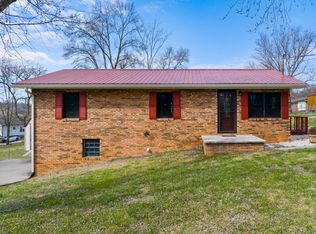 2432 Clint Cir, Morristown, TN 37813