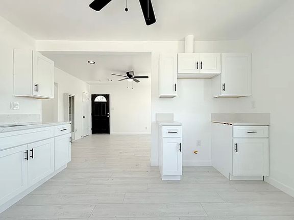 5th image of 518 N Wilmington Ave #520