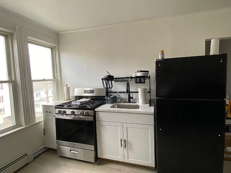 52 Bellevue Ave #3 — Photo 2