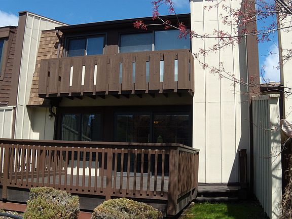 3rd image of 41 Elmwood Ct