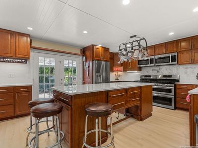 2142 James Bonham, San Antonio, TX, 78238