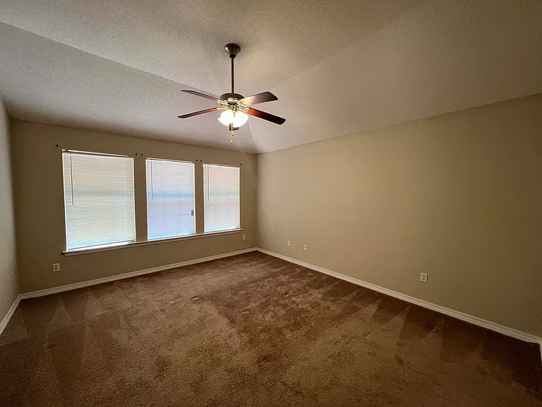 1823 W Rachael Dr — Photo 9