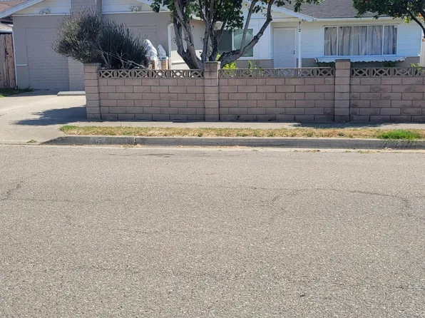 812 W Nectarine Ave, Lompoc, CA 93436