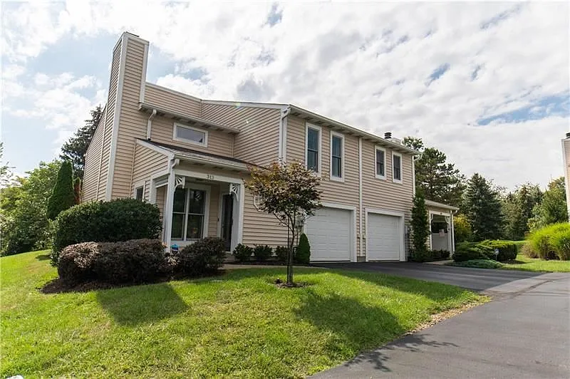 313 Squire Cir photo 1