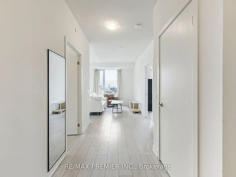 55 Duke St W #1709 — Photo 21