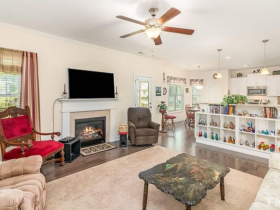 5th image of 411 Great Smokey Mountain Dr