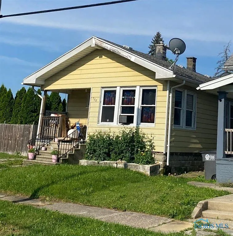 708 Bowman St photo 1