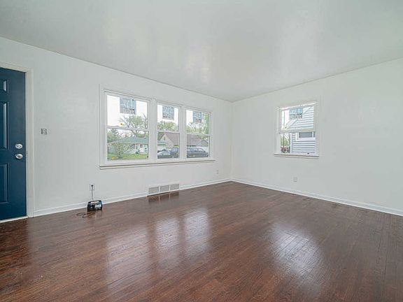 2nd image of 1416 Barton Blvd
