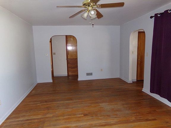 4th image of 2318 W 1st St