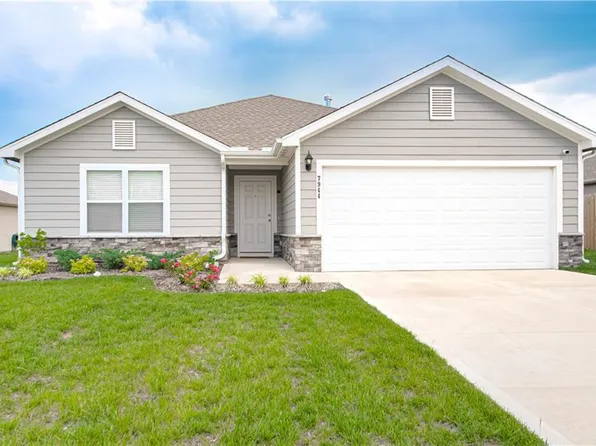 7944 SE 6th Ter, Blue Springs, MO 64014