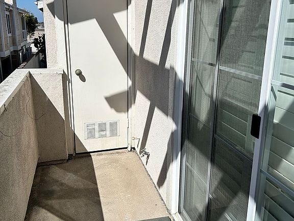 5th image of 2003 Artesia Blvd Unit 120