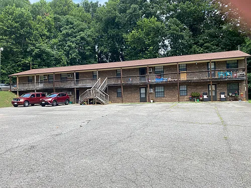 216 Hilltop Dr #2 Photo 1
