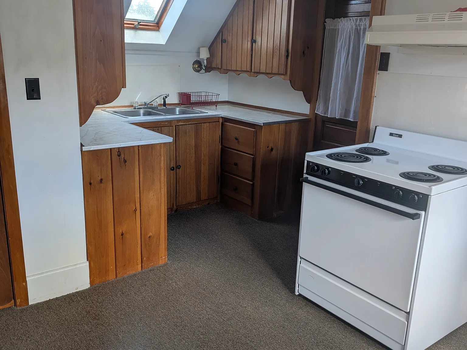 1 bed, 684 sqft, $1,950 — Photo 3