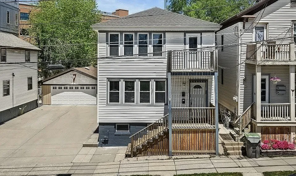 928 E Land Pl #928