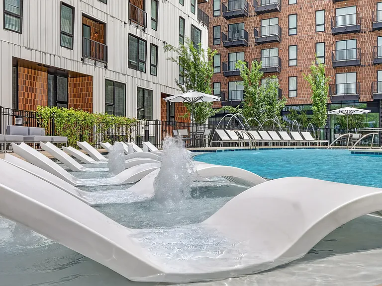 The Chartwell at Marathon Village — Photo 34