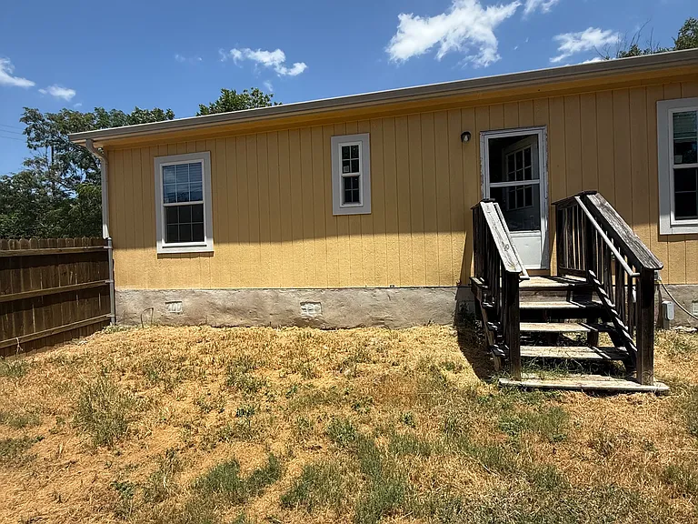320 Mill St #101 — Photo 14