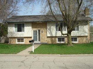 202 10th St, Prairie Du Sac, WI 53578