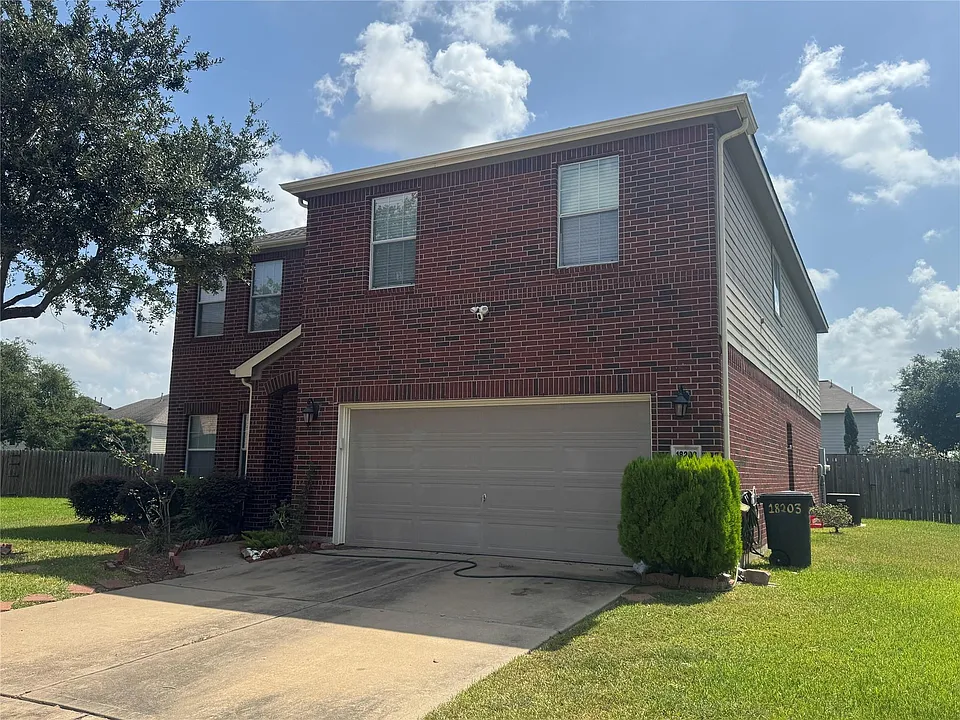 18203 Fairhope Oak Ct